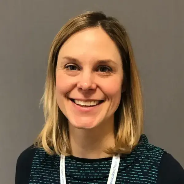Dr Melanie Halliday